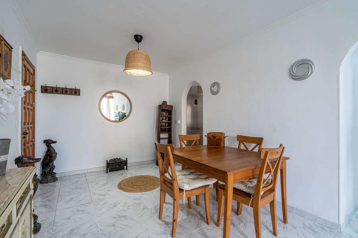 3 bedroom Flat for sale in Arrecife - € 235,000 (Ref: 9945018)