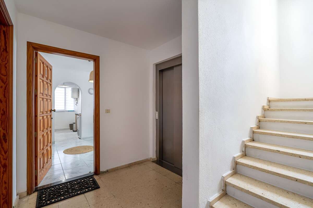 3 bedroom Flat for sale in Arrecife - € 235,000 (Ref: 9945018)