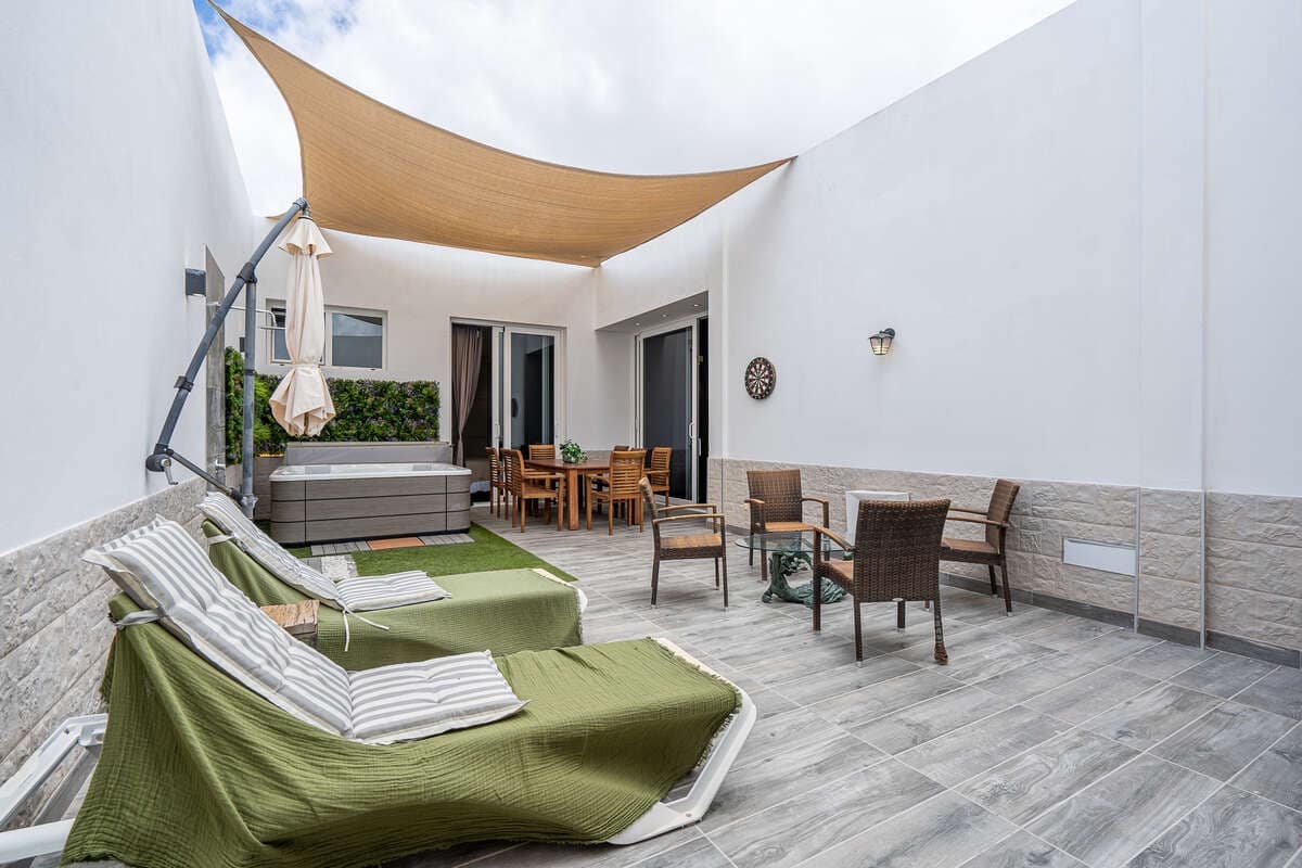 3 sypialnia Finka/Dom wiejski na sprzedaż w San Bartolome z garażem - 490 000 € (Ref: 9956697)