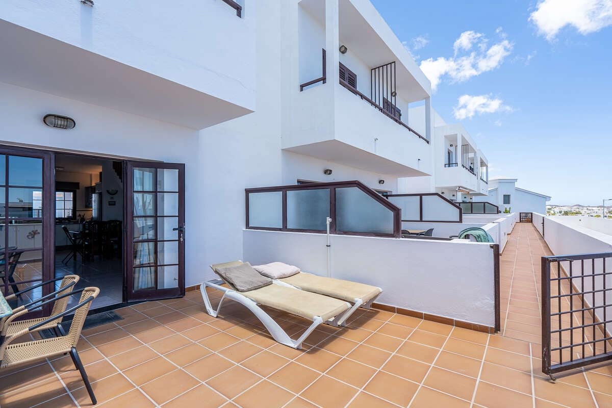 2 Zimmer Doppelhaus zu verkaufen in Costa Teguise mit Pool - 299.000 € (Ref: 9984238)