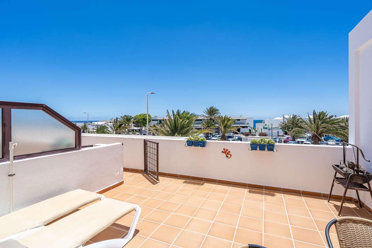 2 Zimmer Doppelhaus zu verkaufen in Costa Teguise mit Pool - 299.000 € (Ref: 9984238)