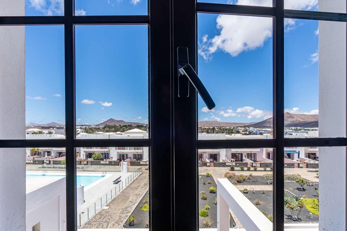 2 Zimmer Doppelhaus zu verkaufen in Costa Teguise mit Pool - 299.000 € (Ref: 9984238)
