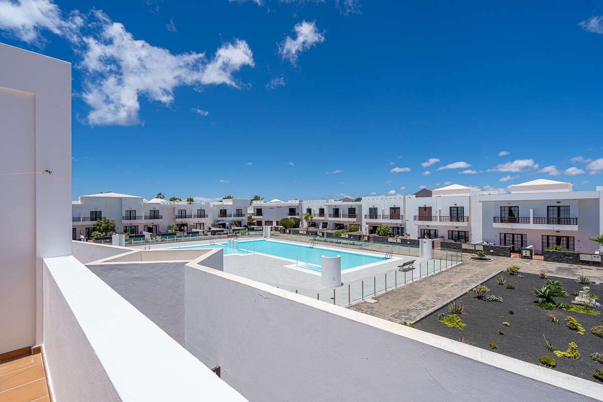 2 Zimmer Doppelhaus zu verkaufen in Costa Teguise mit Pool - 299.000 € (Ref: 9984238)