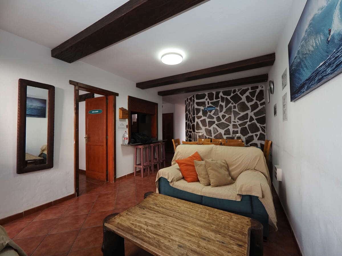 6 bedroom Finca/Country House for sale in Caleta de Famara - € 685,000 (Ref: 9986239)