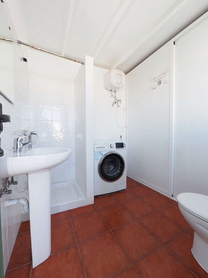 6 bedroom Finca/Country House for sale in Caleta de Famara - € 685,000 (Ref: 9986239)