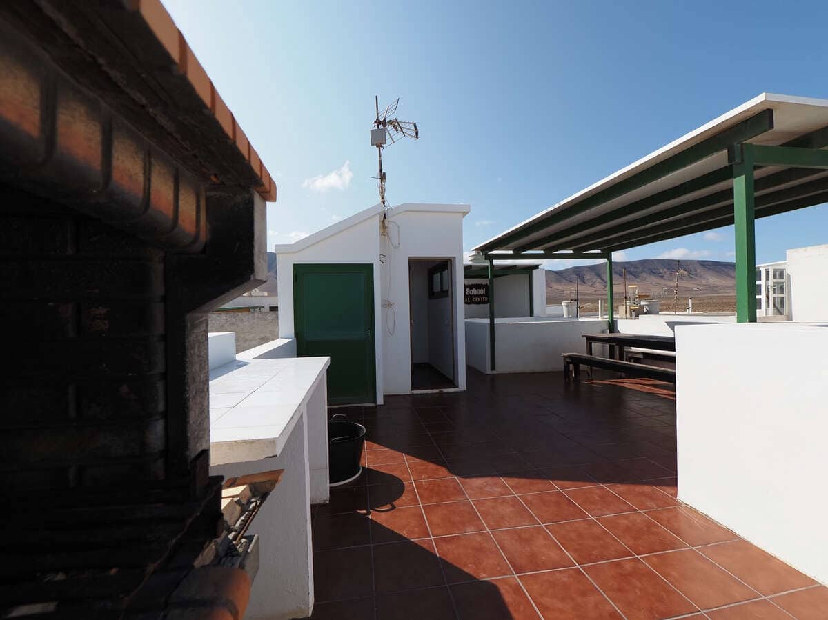 6 bedroom Finca/Country House for sale in Caleta de Famara - € 685,000 (Ref: 9986239)