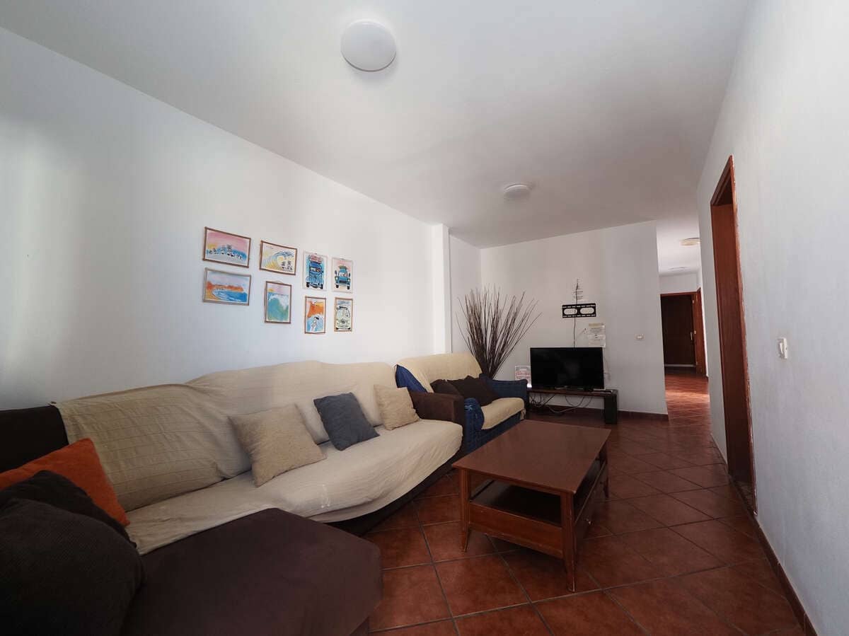 6 bedroom Finca/Country House for sale in Caleta de Famara - € 685,000 (Ref: 9986239)