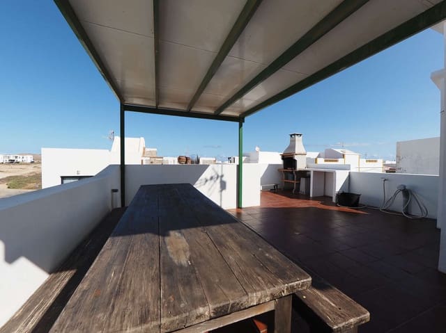 6 chambre Finca/Maison de Campagne à vendre à Caleta de Famara, Teguise - 685 000 € (Ref: 9986239)