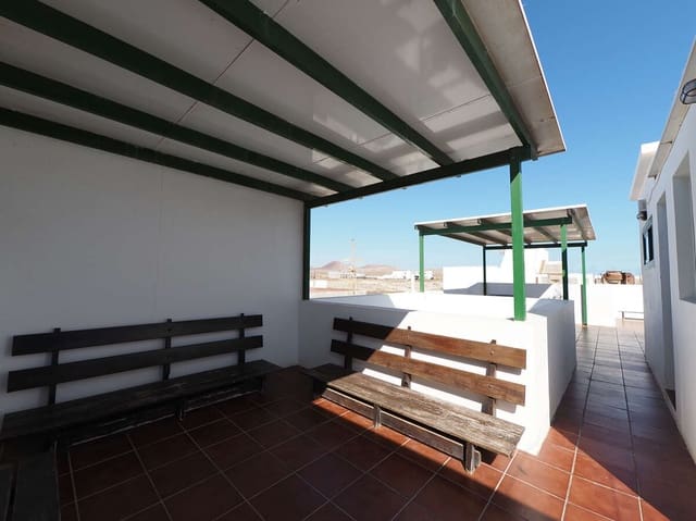 6 chambre Finca/Maison de Campagne à vendre à Caleta de Famara, Teguise - 685 000 € (Ref: 9986239)