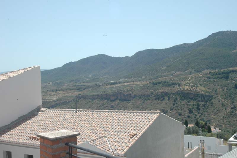 5 soveværelse Byhus til salg i Albunuelas - € 100.000 (Ref: 6902616)