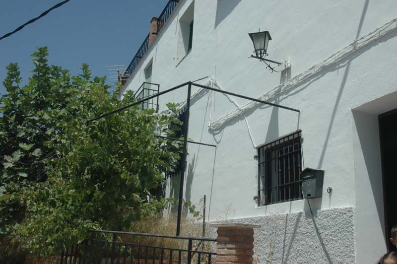 5 soveværelse Byhus til salg i Albunuelas - € 100.000 (Ref: 6902616)