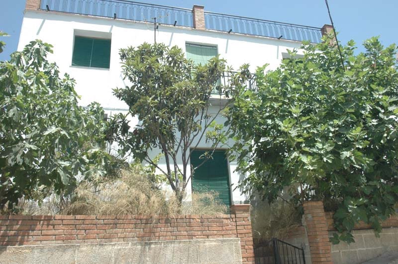 5 soveværelse Byhus til salg i Albunuelas - € 100.000 (Ref: 6902616)