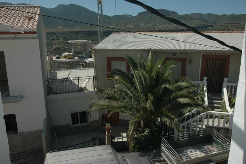 5 soveværelse Byhus til salg i Albunuelas - € 100.000 (Ref: 6902616)