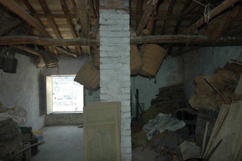 5 soveværelse Byhus til salg i Albunuelas - € 100.000 (Ref: 6902616)