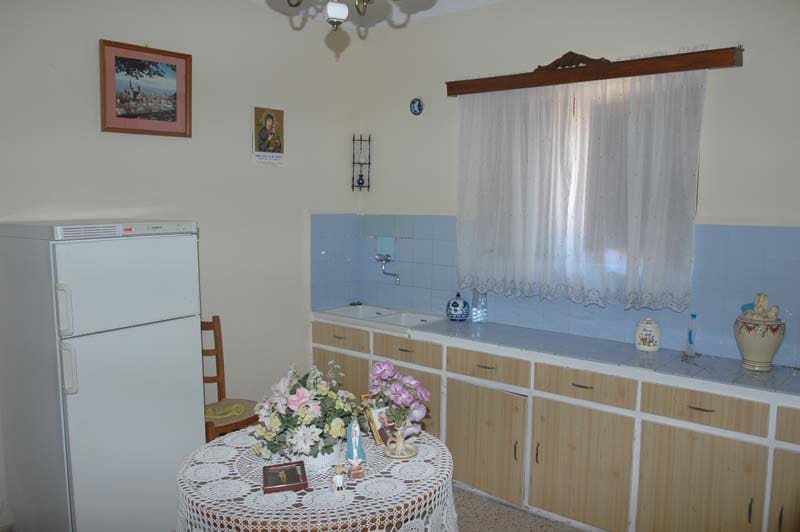 5 soveværelse Byhus til salg i Albunuelas - € 100.000 (Ref: 6902616)