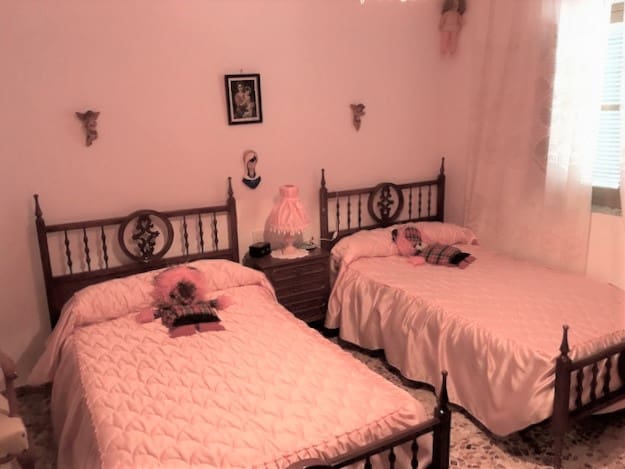 6 soveværelse Byhus til salg i Pinos del Valle, El Pinar - € 136.500 (Ref: 6902617)