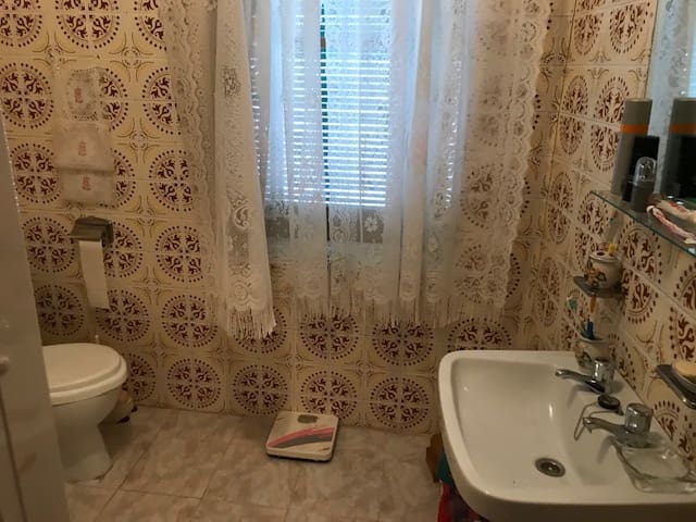 6 soveværelse Byhus til salg i Pinos del Valle - € 136.500 (Ref: 6902617)