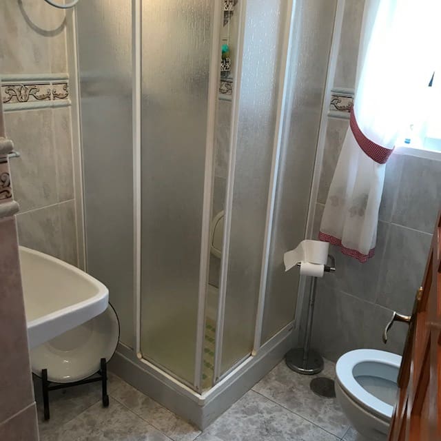 6 soveværelse Byhus til salg i Pinos del Valle - € 136.500 (Ref: 6902617)