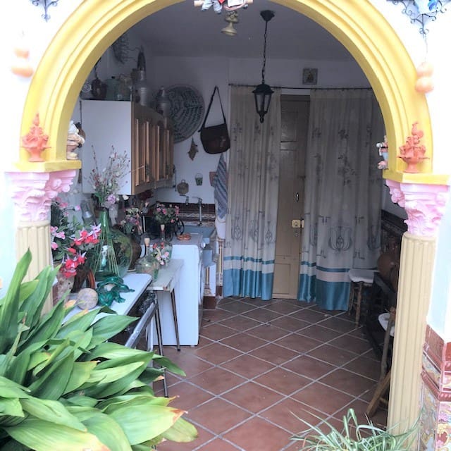 6 soveværelse Byhus til salg i Pinos del Valle - € 136.500 (Ref: 6902617)