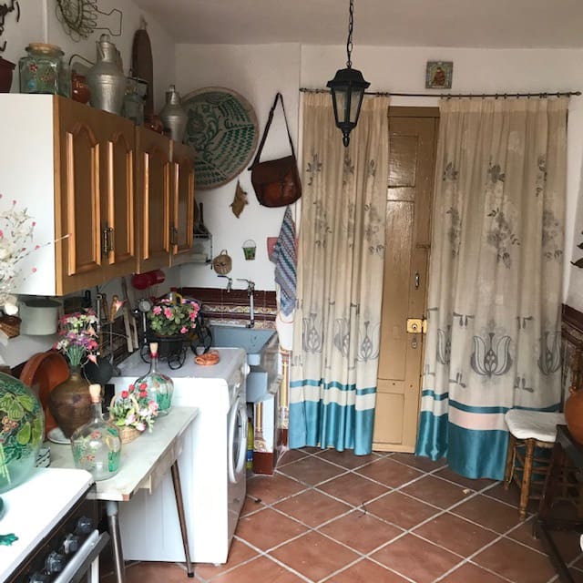 6 soveværelse Byhus til salg i Pinos del Valle - € 136.500 (Ref: 6902617)