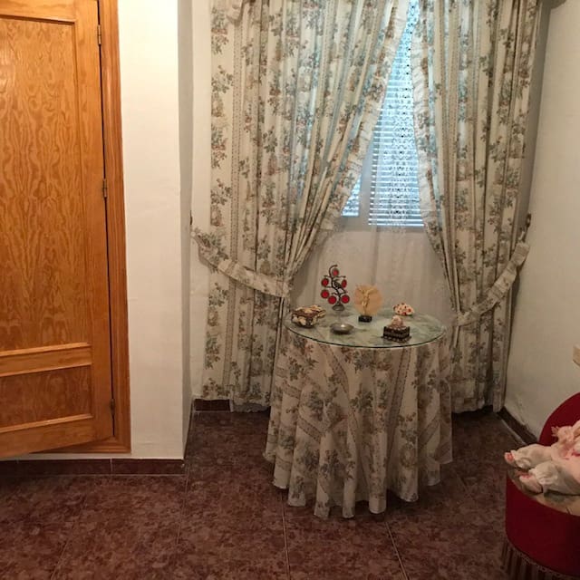 6 soveværelse Byhus til salg i Pinos del Valle - € 136.500 (Ref: 6902617)