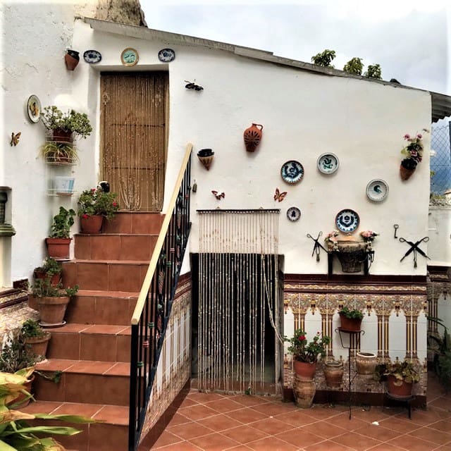 6 soveværelse Byhus til salg i Pinos del Valle - € 136.500 (Ref: 6902617)