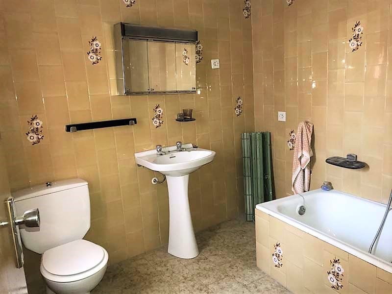 5 bedroom Townhouse for sale in Niguelas - € 99,000 (Ref: 6902635)