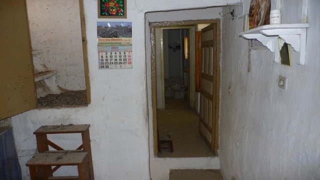 Byhus til salg i Albuñuelas - € 25.000 (Ref: 6902644)