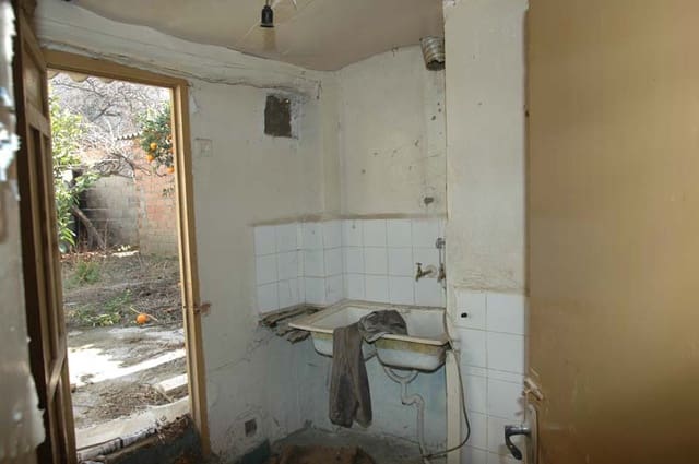 3 soveværelse Byhus til salg i Murchas, Lecrín - € 38.000 (Ref: 6902655)