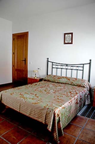 6 sypialnia Dom na sprzedaż w Pinos del Valle, El Pinar - 250 000 € (Ref: 7630049)