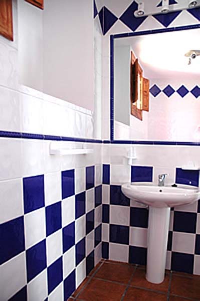 6 soveværelse Byhus til salg i Pinos del Valle - € 250.000 (Ref: 7630049)