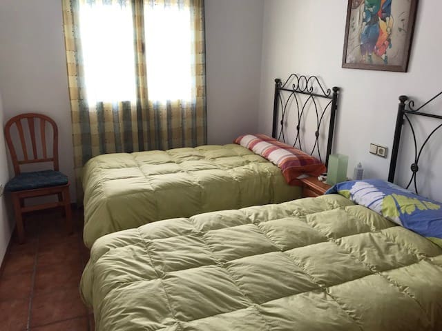 3 soveværelse Byhus til salg i Albunuelas - € 115.000 (Ref: 7857942)