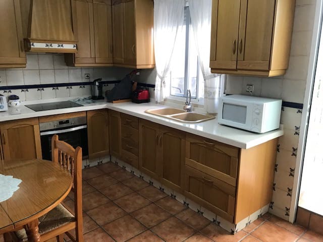 3 soveværelse Byhus til salg i Albunuelas - € 115.000 (Ref: 7857942)