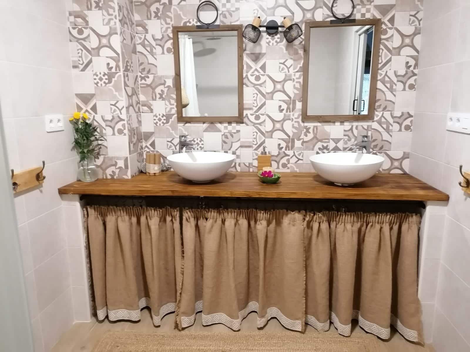 4 soveværelse Virksomhed til salg i Lanjaron med swimmingpool garage - € 580.000 (Ref: 8152714)