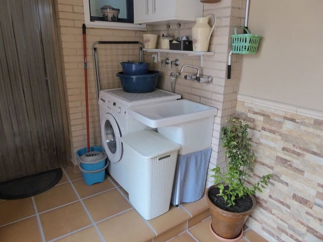 4 soveværelse Semi-Rækkehus til salg i La Zubia med garage - € 325.000 (Ref: 8185299)