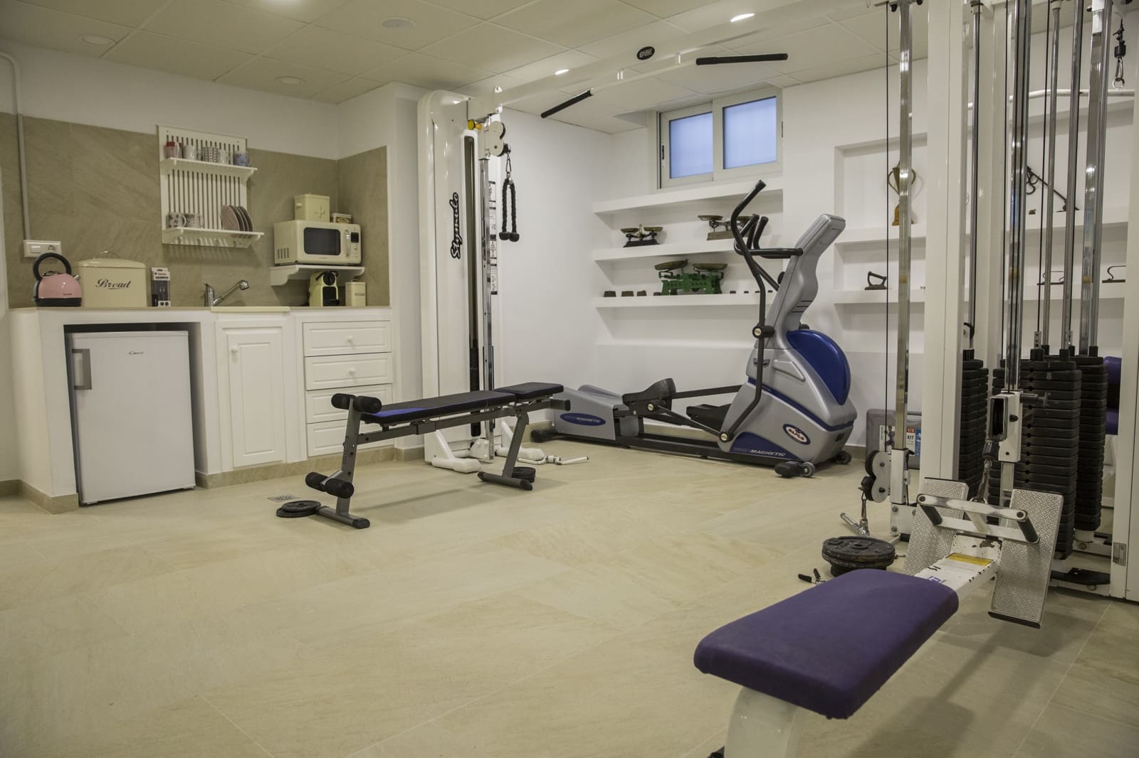 5 makuuhuone Maalaistalo myytävänä paikassa Melegis mukana uima-altaan 
autotalli - 850 000 € (Ref: 9451398)