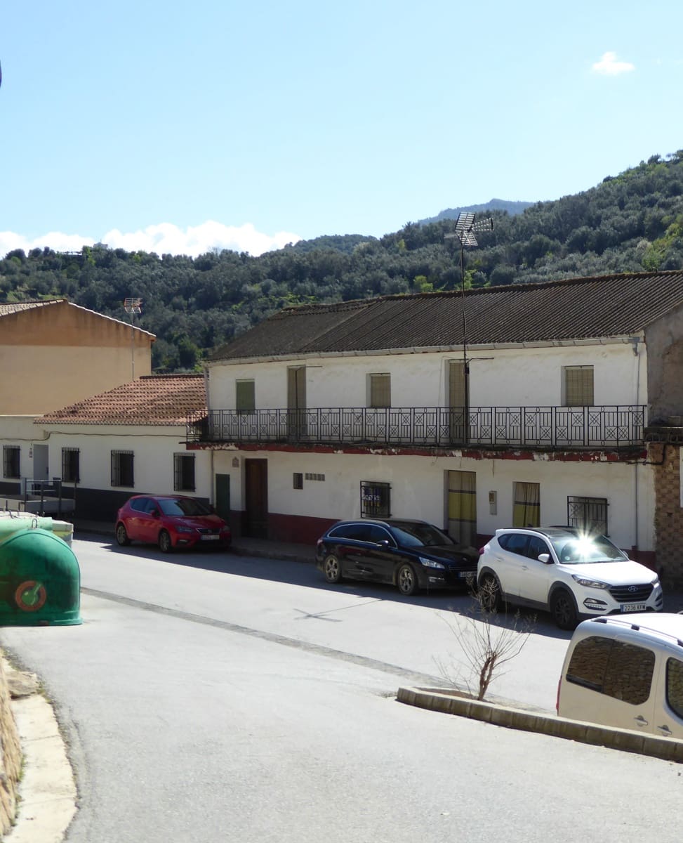 5 bedroom Townhouse for sale in Saleres - € 85,000 (Ref: 9687470)
