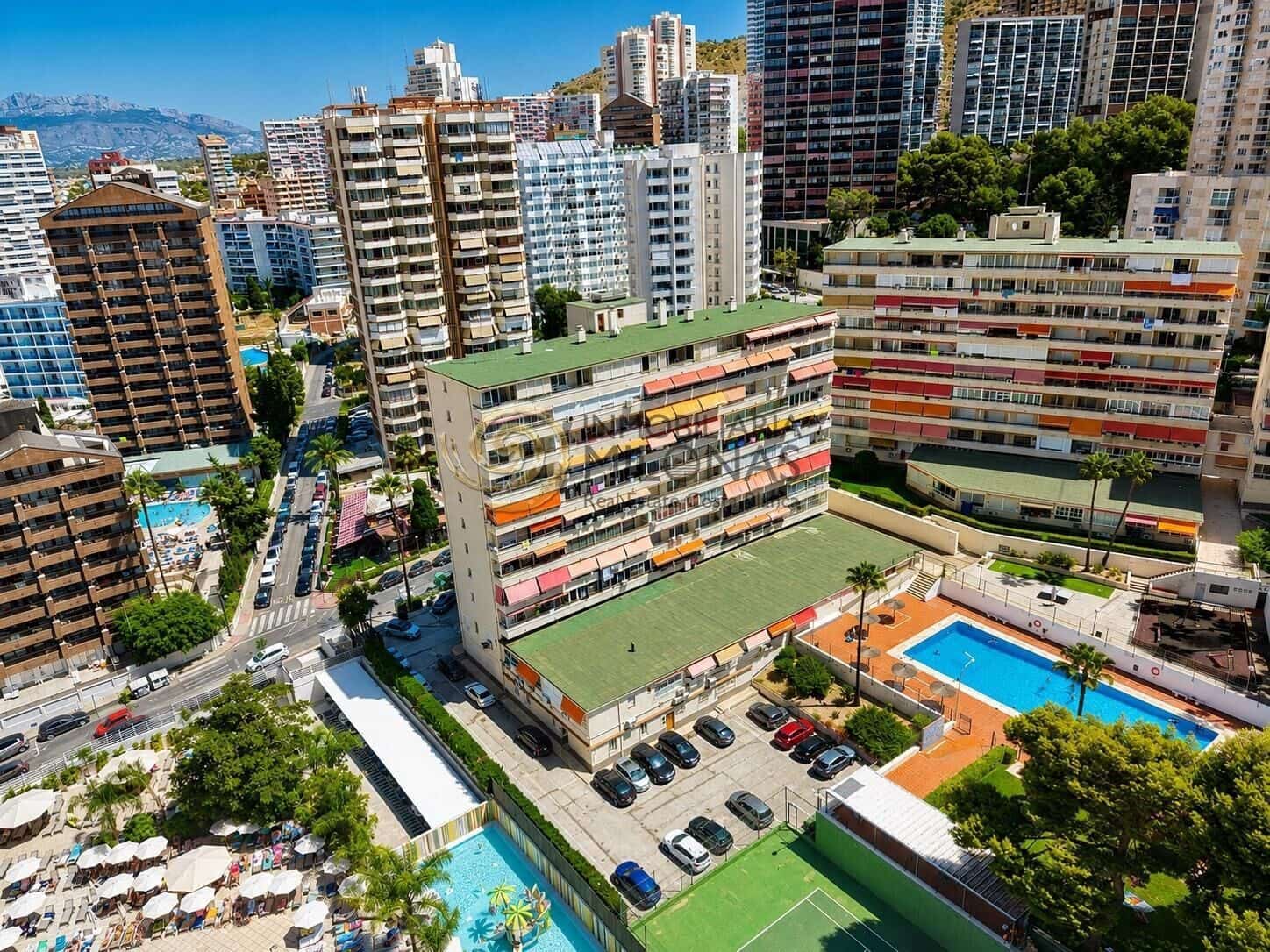 2 slaapkamer Appartement te koop in Benidorm met zwembad - € 270.000 (Ref: 10022569)