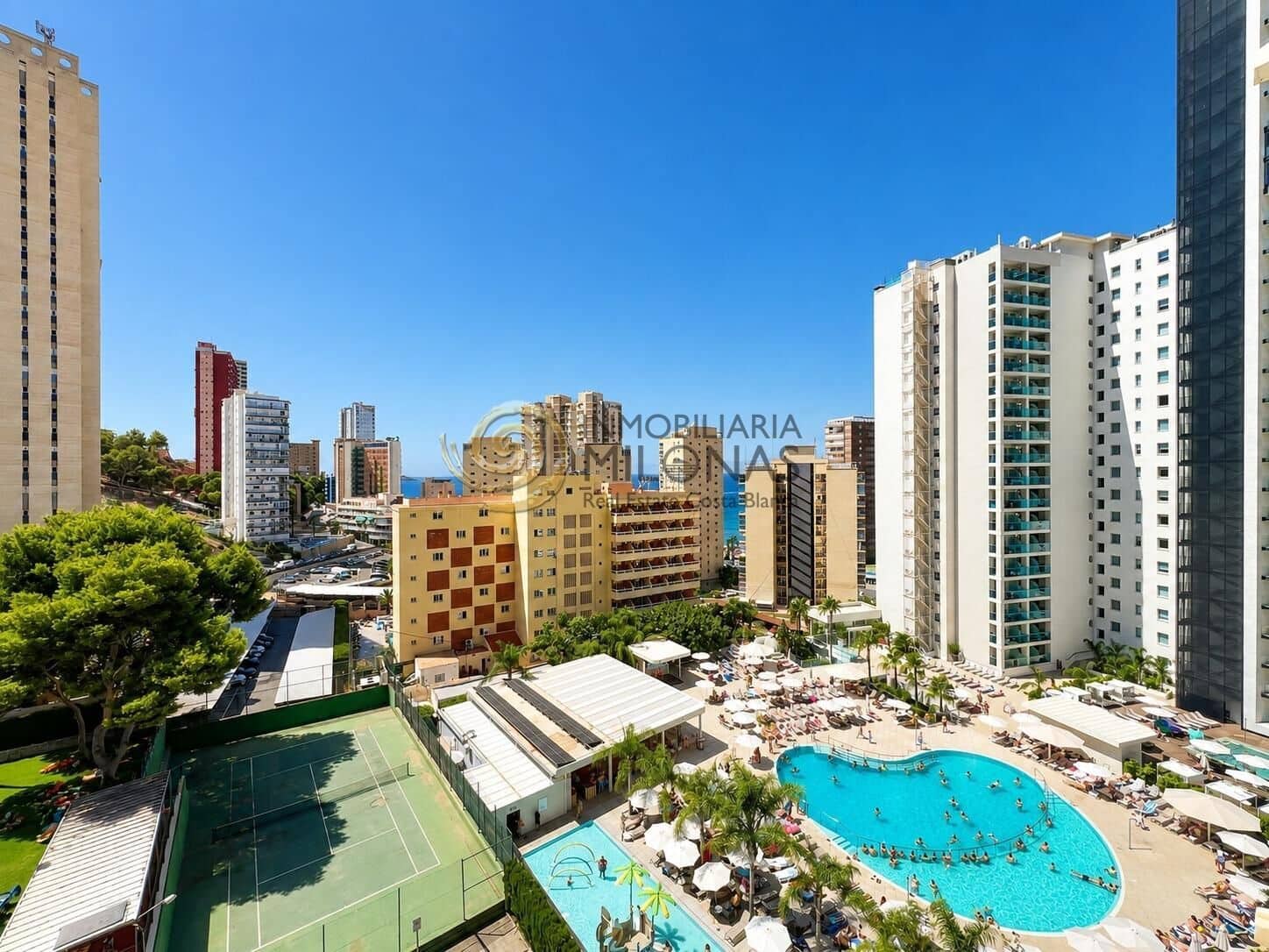 2 slaapkamer Appartement te koop in Benidorm met zwembad - € 270.000 (Ref: 10022569)