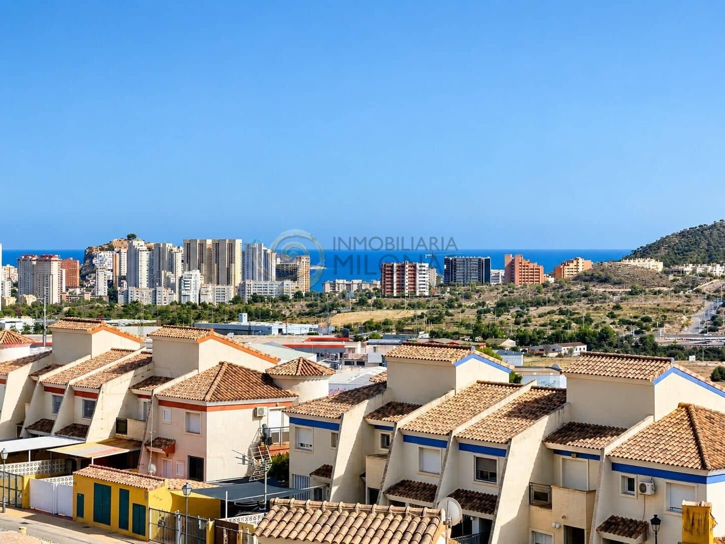 Apartamento de 2 habitaciones en Finestrat en venta con piscina garaje - 294.000 € (Ref: 10049415)