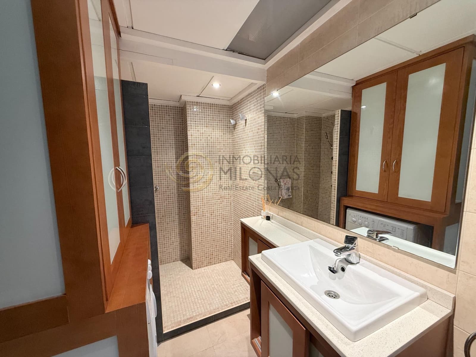3 soverom Leilighet til leie i Benidorm med svømmebasseng - € 1 200 (Ref: 10055433)