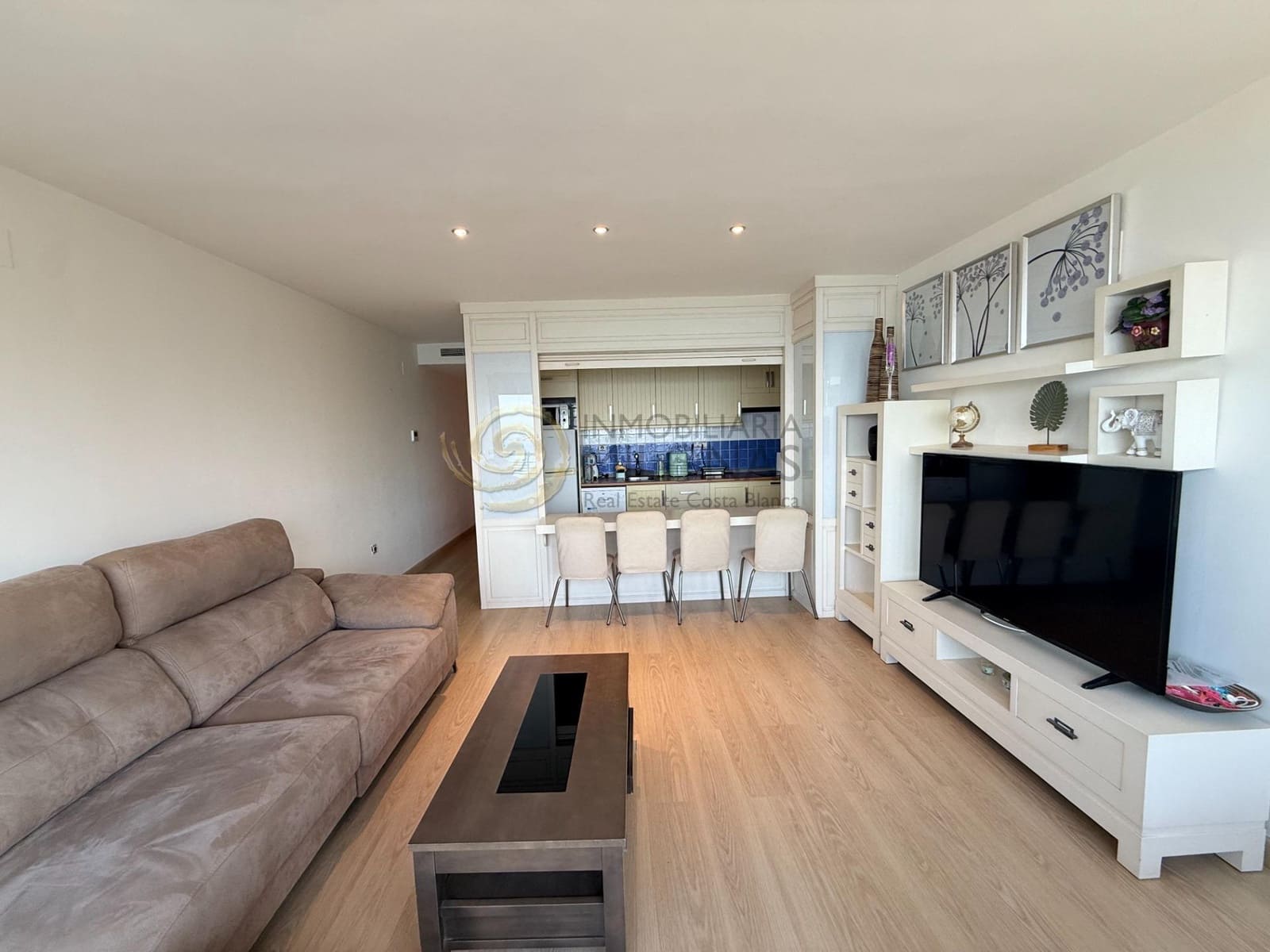 3 soverom Leilighet til leie i Benidorm med svømmebasseng - € 1 200 (Ref: 10055433)