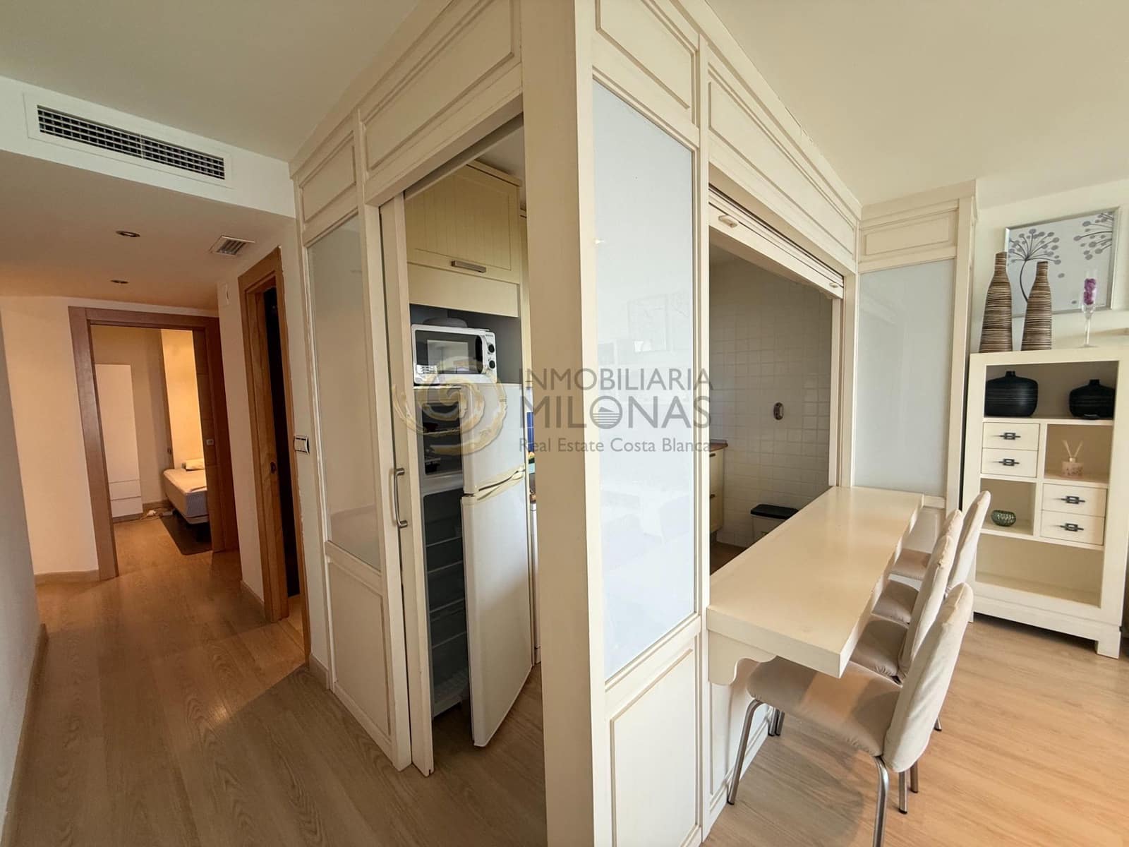 3 soverom Leilighet til leie i Benidorm med svømmebasseng - € 1 200 (Ref: 10055433)