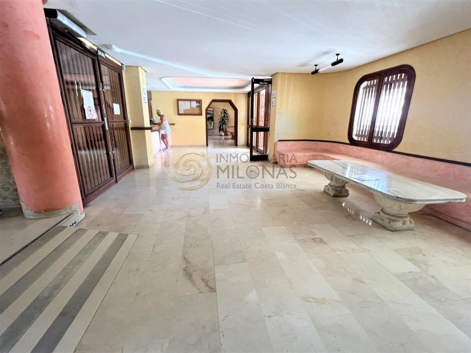 3 soverom Leilighet til leie i Benidorm med svømmebasseng - € 1 200 (Ref: 10055433)