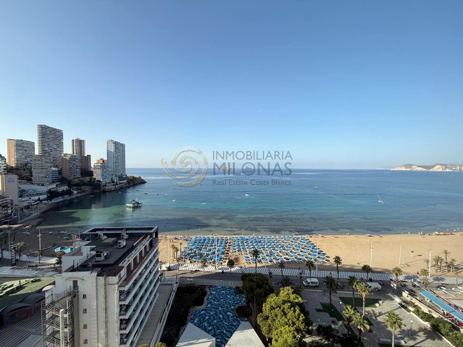 3 soverom Leilighet til leie i Benidorm med svømmebasseng - € 1 200 (Ref: 10055433)