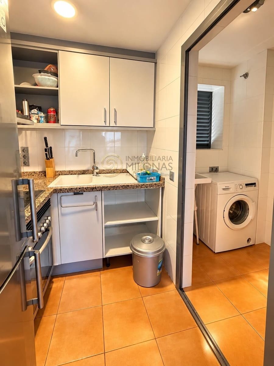 2 soverom Leilighet til leie i Benidorm med svømmebasseng garasje - € 1 400 (Ref: 10120012)