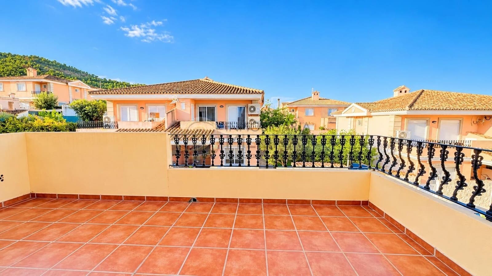 4 chambre Villa/Maison Mitoyenne à vendre à Benidorm avec piscine garage - 540 000 € (Ref: 10157762)