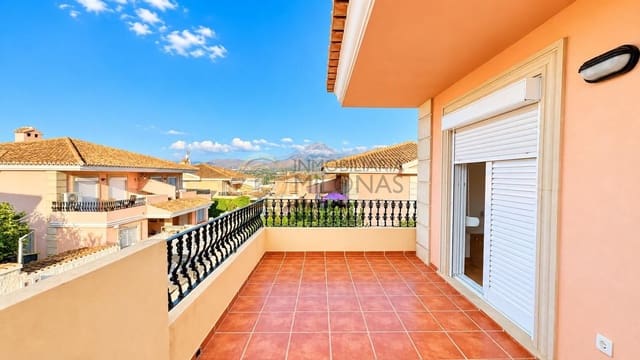 4 chambre Villa/Maison Mitoyenne à vendre à Sierra Helada, Benidorm avec piscine garage - 540 000 € (Ref: 10157762)
