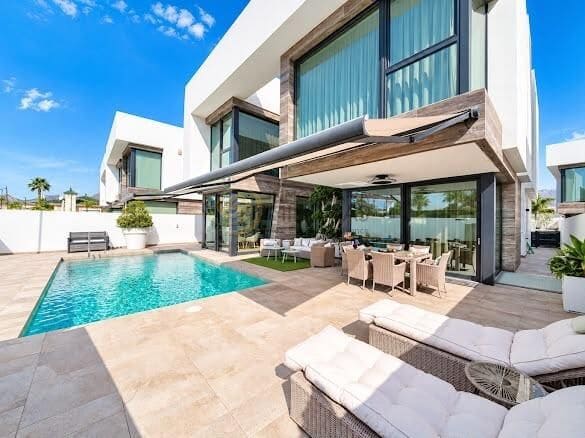 Chalet de 4 habitaciones en Albir en venta con piscina garaje - 1.495.000 € (Ref: 10174072)