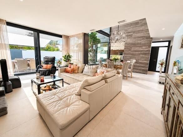 Chalet de 4 habitaciones en Albir, Alfaz del Pi / L'Alfàs del Pi en venta con piscina garaje - 1.495.000 € (Ref: 10174072)